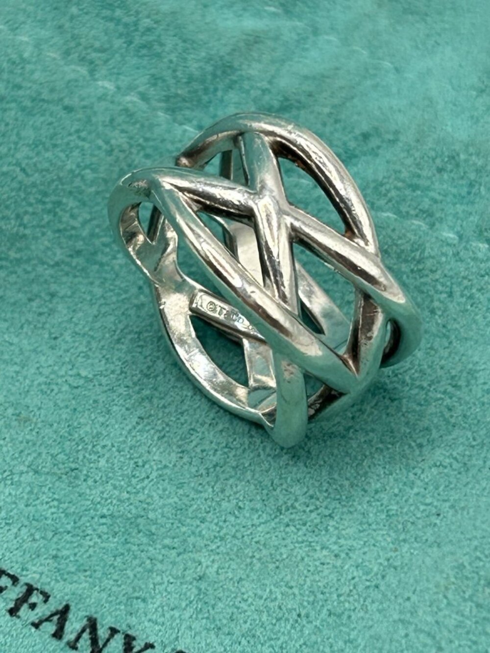 Tiffany and Co Sterling Silver Braided Criss Cross Band Ring Size 7 Celtic Knot - Picture 5 of 16